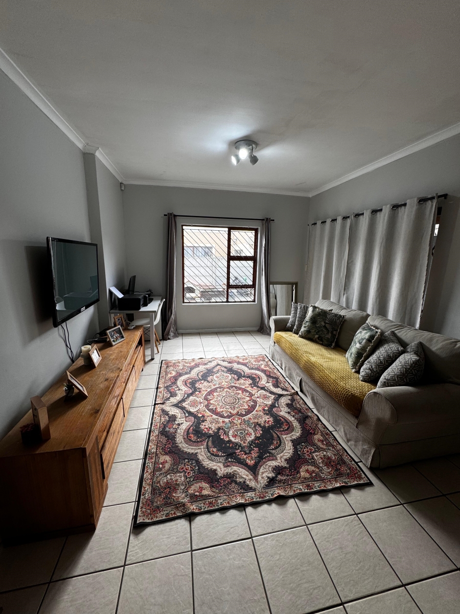 2 Bedroom Property for Sale in Jagtershof Western Cape